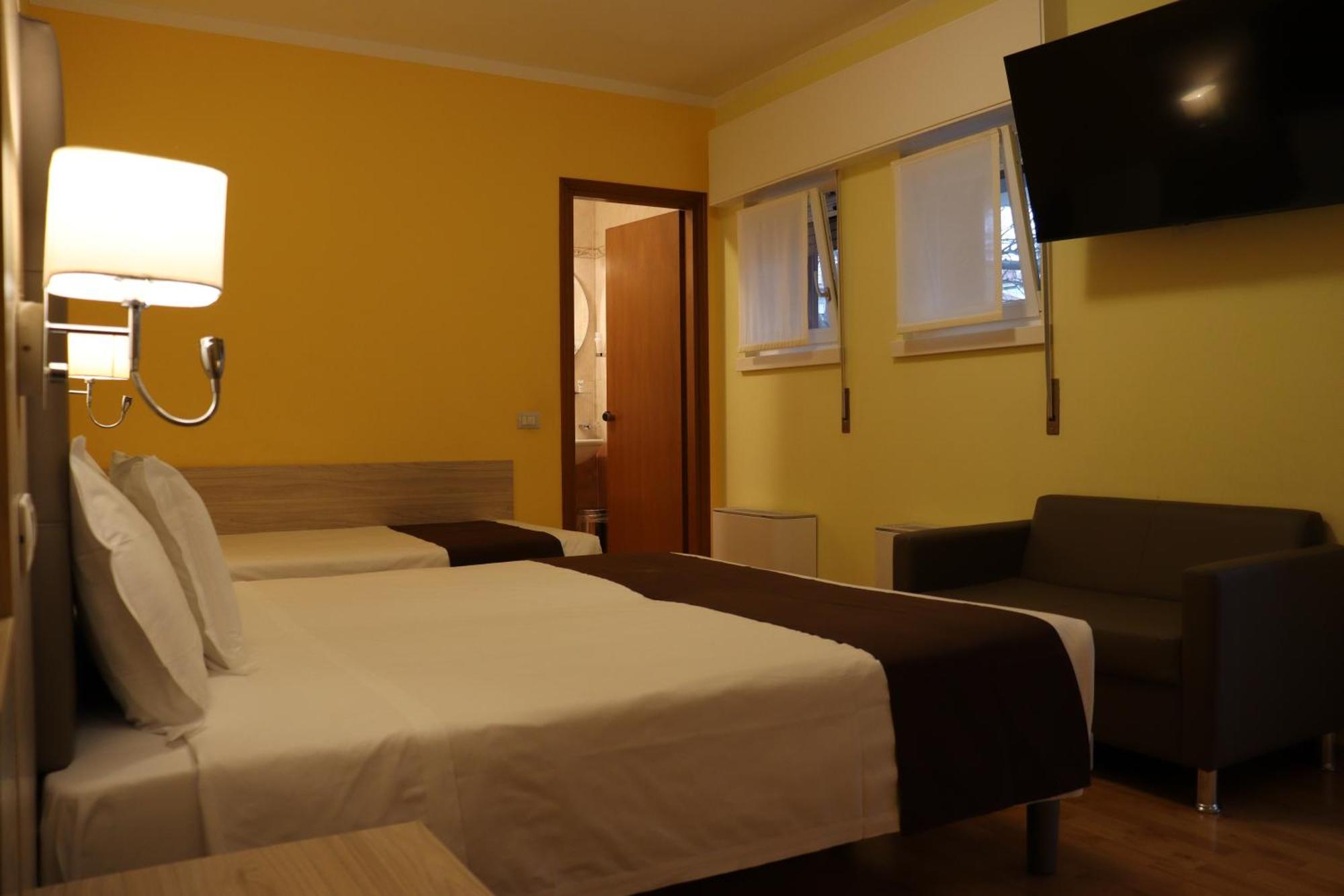Hotel Montereale Pordenone Extérieur photo